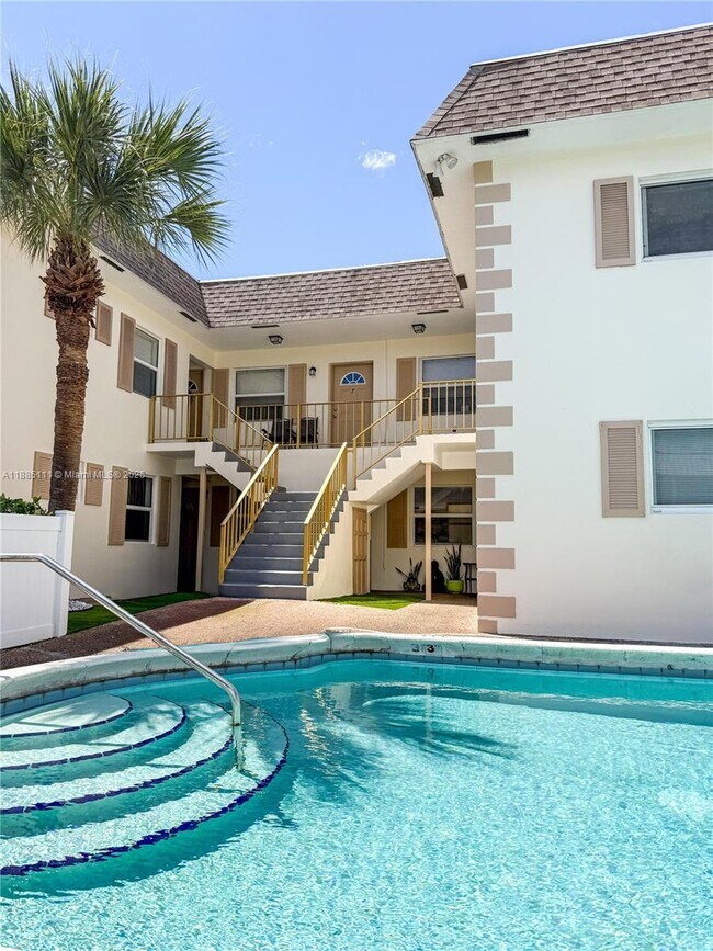 Building Photo - 5621 NE 22nd Ave