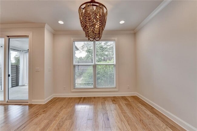 Building Photo - 341 Bailey Walk