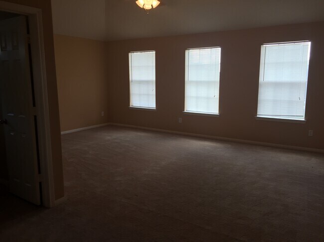 Building Photo - 6038 Deep South Dr