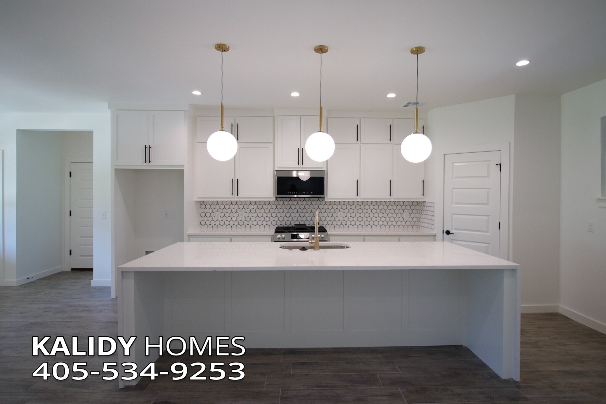 Building Photo - 2141 Kalidy Dr