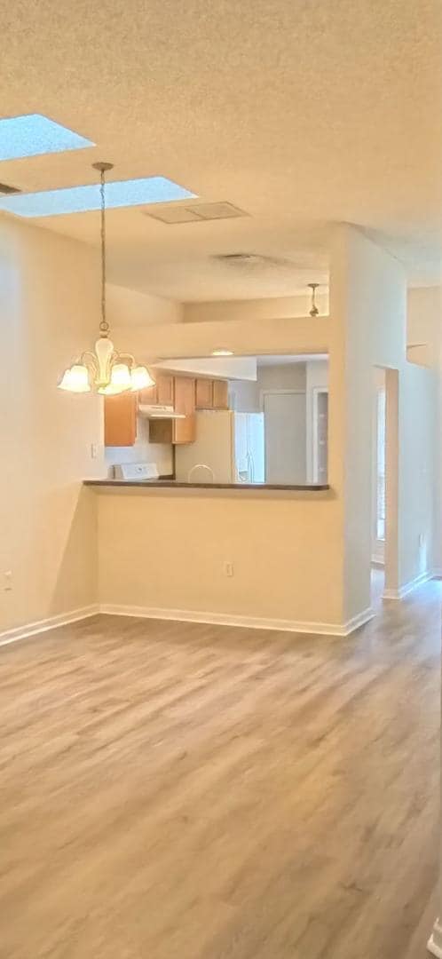 Building Photo - "Charming 3-Bedroom Retreat with 2 Full Baths on Hannah Stables Drive!"