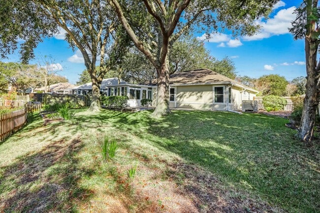 Building Photo - Enjoy Florida Lifestyle on Amelia Island