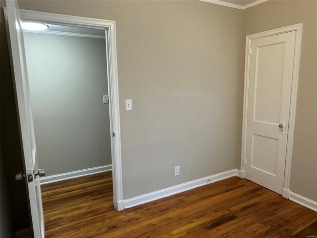 Building Photo - 19 Bradley Dr