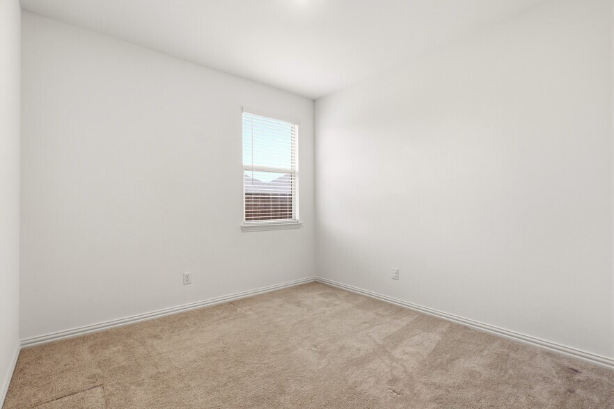 Building Photo - 5105 Greywing Dr