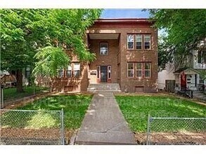 Building Photo - 2621 2nd Ave S