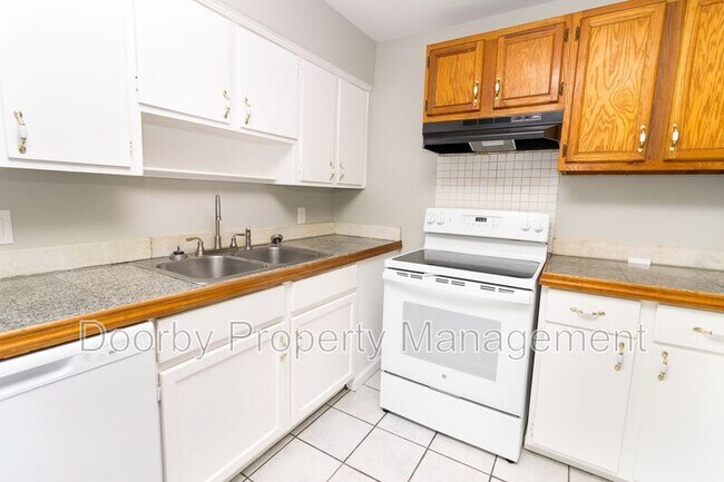 Building Photo - 2418 Hickory Valley Rd