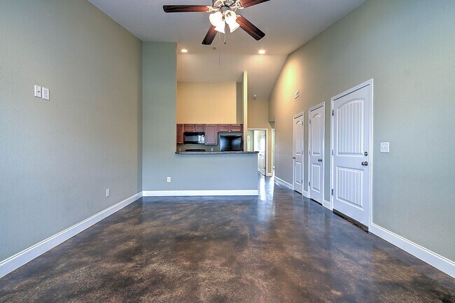 Building Photo - 44 Sutter Pl