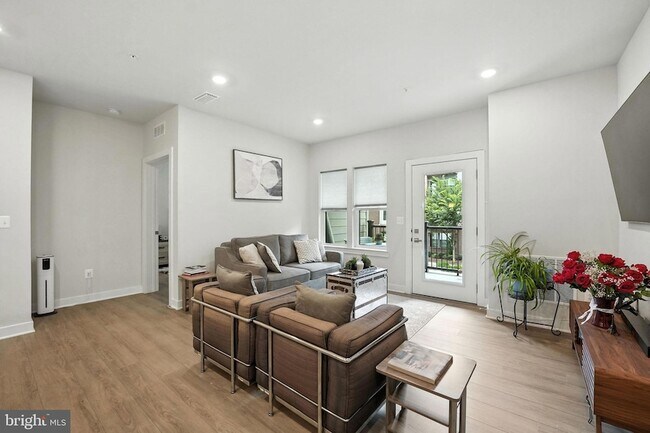 Building Photo - 12865 Mosaic Pk Wy