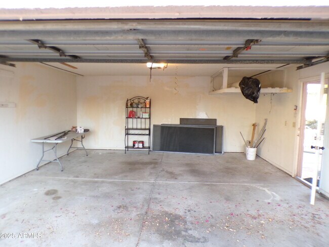Building Photo - 5323 W North Ln