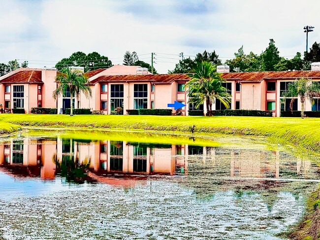 Building Photo - 141 Lakeside Dr