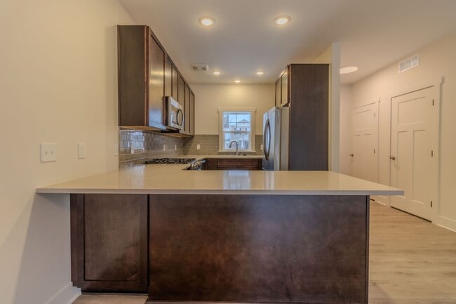 Building Photo - Trailside Condo-2 Bd 2.5 Bath
