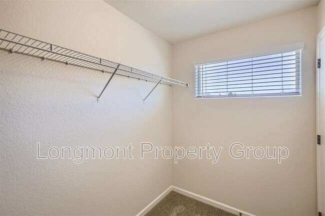 Building Photo - 679 Stonebridge Dr