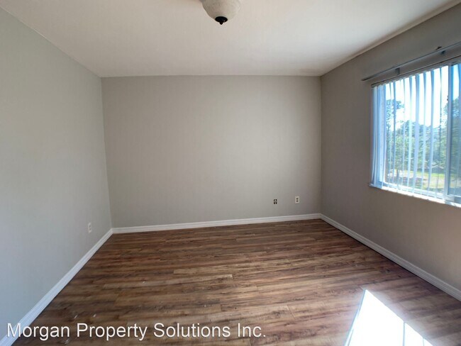 Building Photo - 4575 S Texas Ave