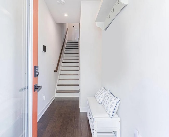 Building Photo - 6215 Herald St