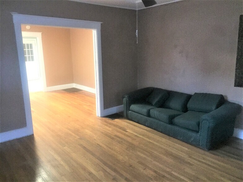 Building Photo - 150 Leroy St