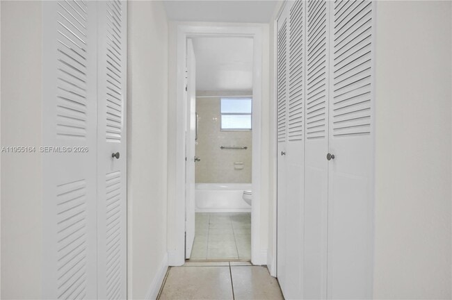 Building Photo - 4141 Nautilus Dr