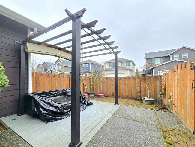 Building Photo - 3 Bedroom Home in Everett Available Now!