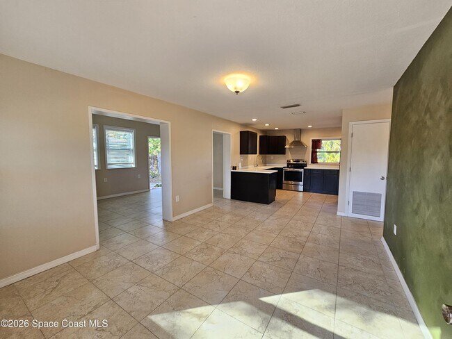 Building Photo - 1520 Cunningham Ave