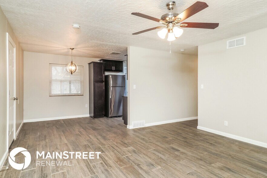 Building Photo - 6909 NW 59th St