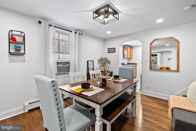 Building Photo - 547 Vanderslice St