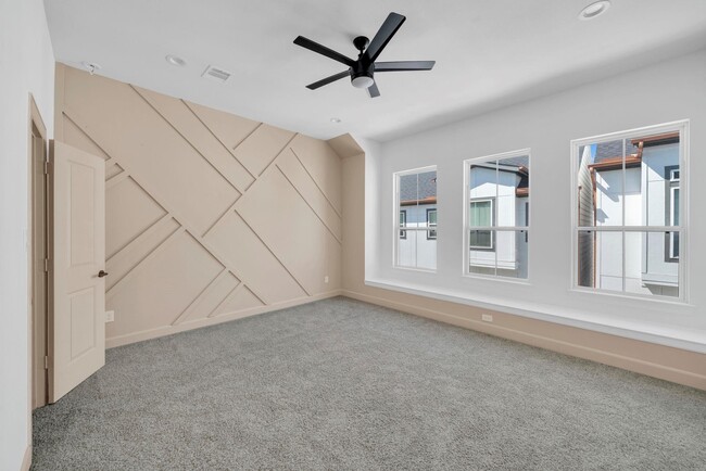 Building Photo - 9551 Neuens Rd