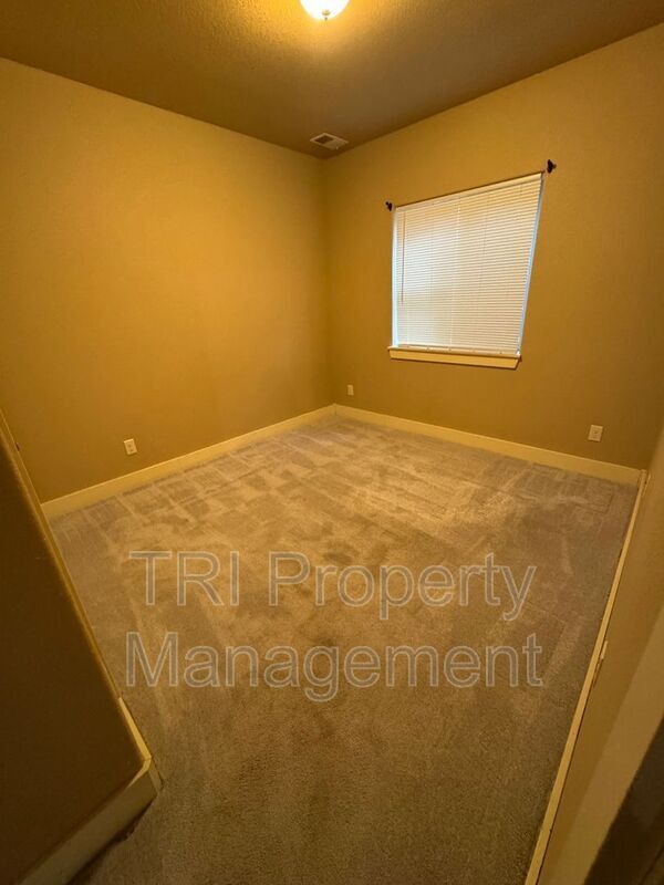 Building Photo - 4249 Woodlake Ln