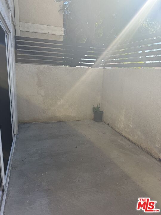 Building Photo - 7639 Kester Ave