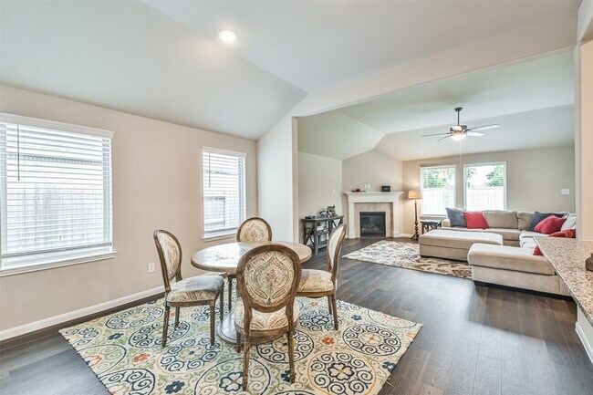 Building Photo - 19111 Friesian Stallion Ln