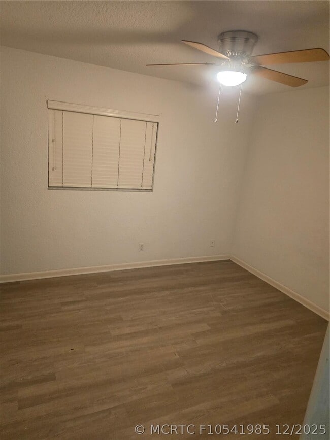 Building Photo - 259 S Cypress Rd