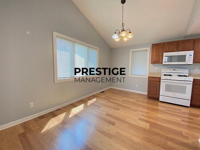 Building Photo - 2 Bedroom Home In Dyer