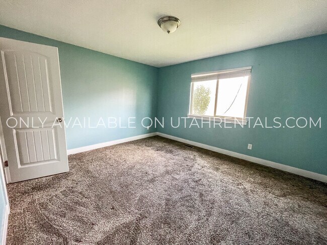 Building Photo - 4552 Long Way