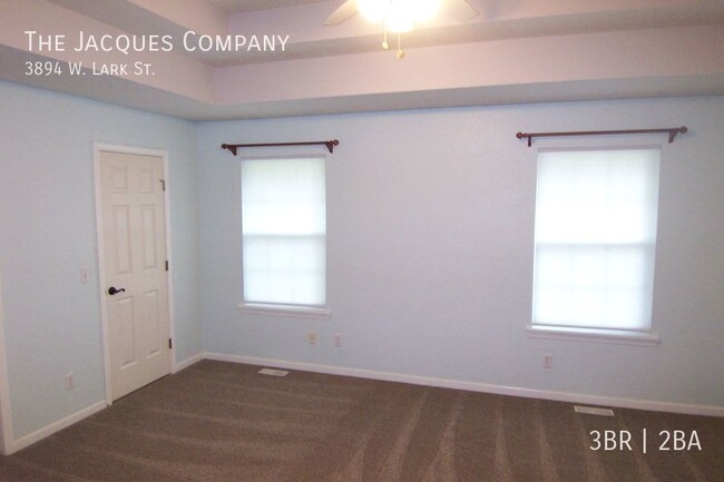 Building Photo - Show Place Available - 3 Bedroom 2 Bath - ...