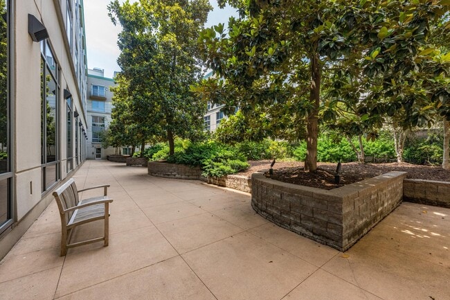 Building Photo - 777 7th St NW