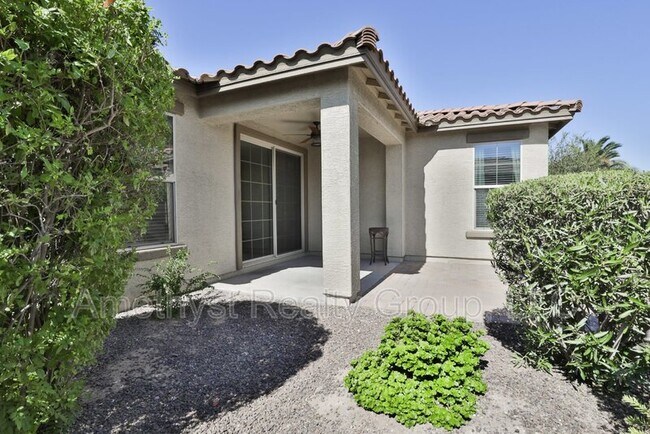 Building Photo - 15068 W Glenrosa Ave
