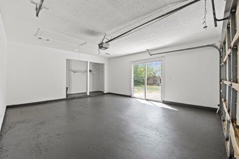 Building Photo - 6000 Cool Springs Dr