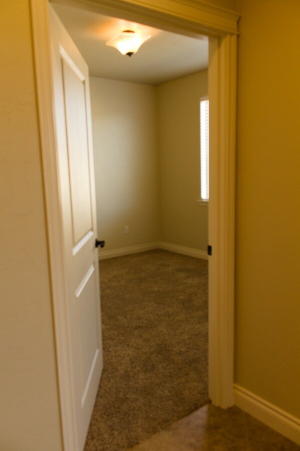 Building Photo - 2437 Bramasole Dr Way