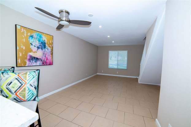 Building Photo - 424 Tava Ln