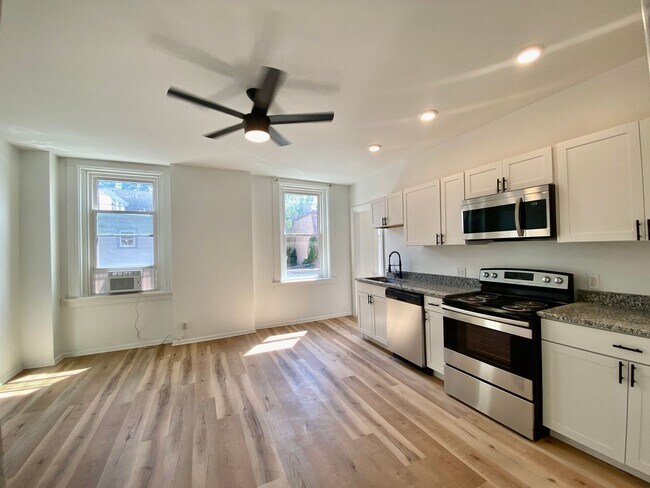 Primary Photo - 335 W McMillan St