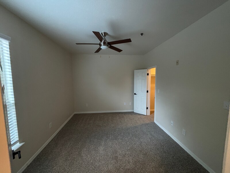 Building Photo - 250 S Stagecoach Trail