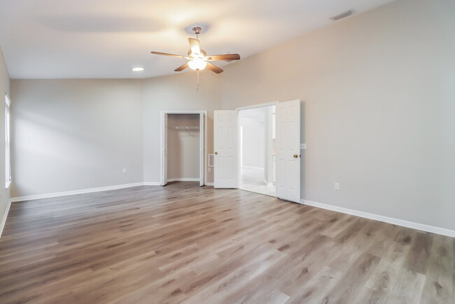Building Photo - 2113 Cattleman Dr