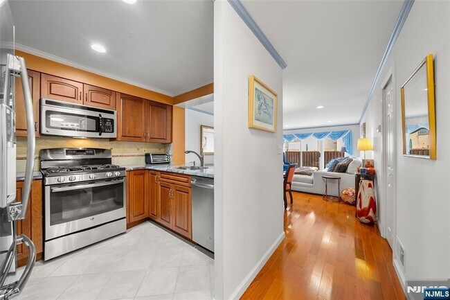 Building Photo - 303 Ellery Ct