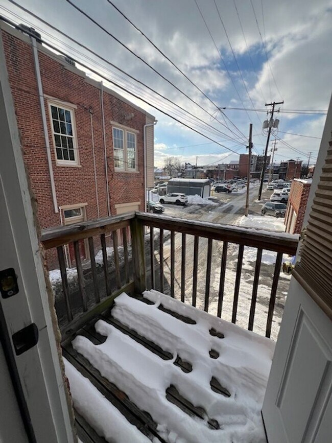 Building Photo - E Liberty/ S Bedford