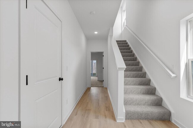 Building Photo - 36121 Wilderness Shores Way