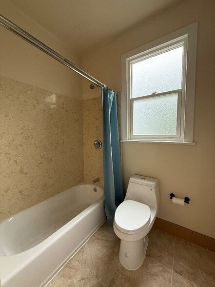 Building Photo - 2921 20th St