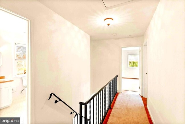 Building Photo - 7109 Davis Ct
