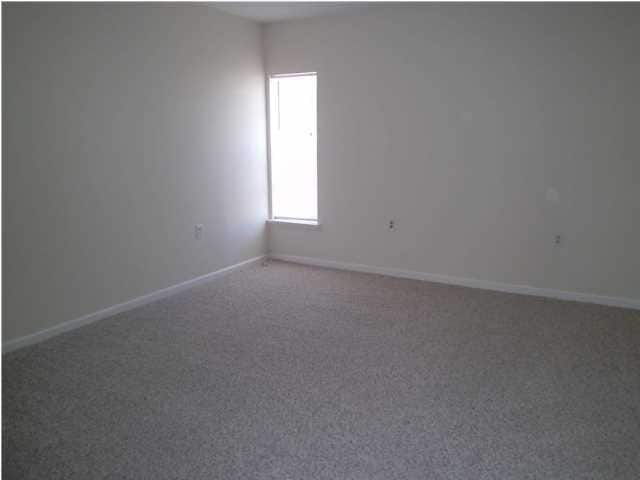 Building Photo - 402 Marshall Ct