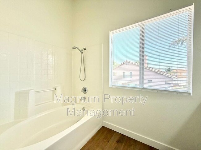 Building Photo - 15854 Pampas Ct