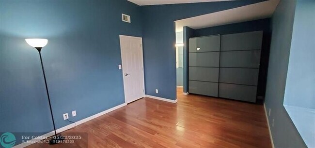Building Photo - 4707 NW 82nd Ave