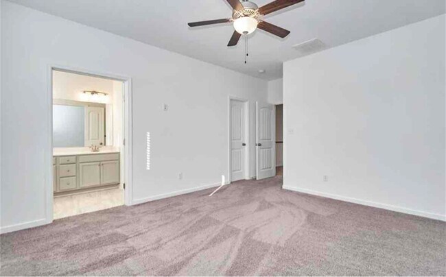 Building Photo - 1420 Waltham Ln