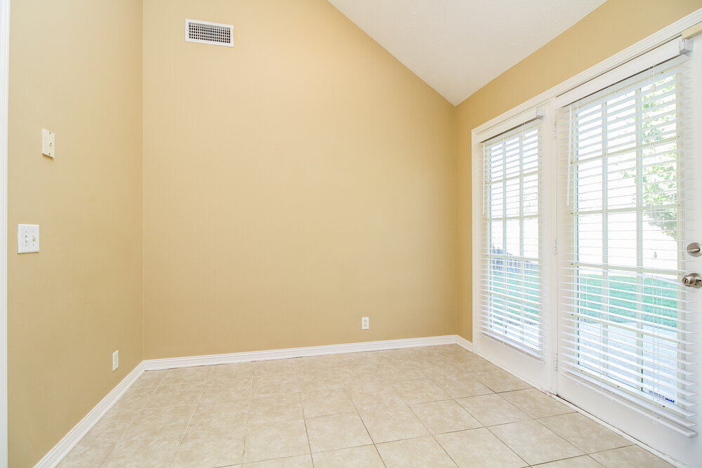 Building Photo - 1019 Somerset Trce